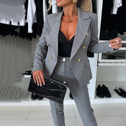 Élégance Dorée | Ensemble Blazer Croisé et Pantalon Ajusté