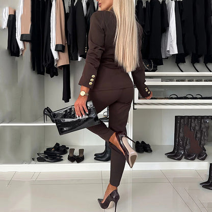 Élégance Dorée | Ensemble Blazer Croisé et Pantalon Ajusté