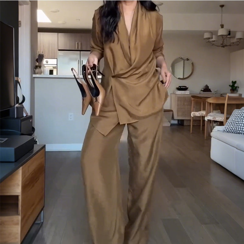 Riviera  | Haut  Élégance col V structuré et pantalon long fluide
