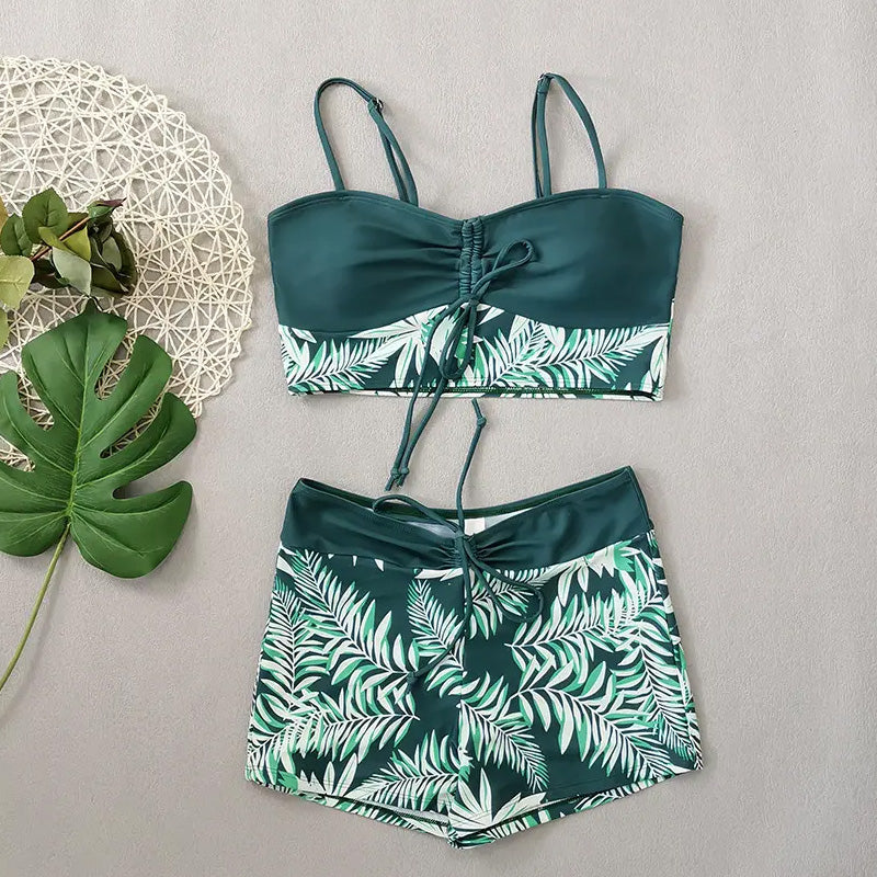 Jungle Élégante | Ensemble Crop Top et Short