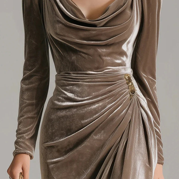 Sirène | Robe longue à drapé luxueux et fente raffinée