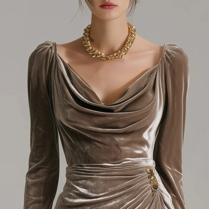 Sirène | Robe longue à drapé luxueux et fente raffinée